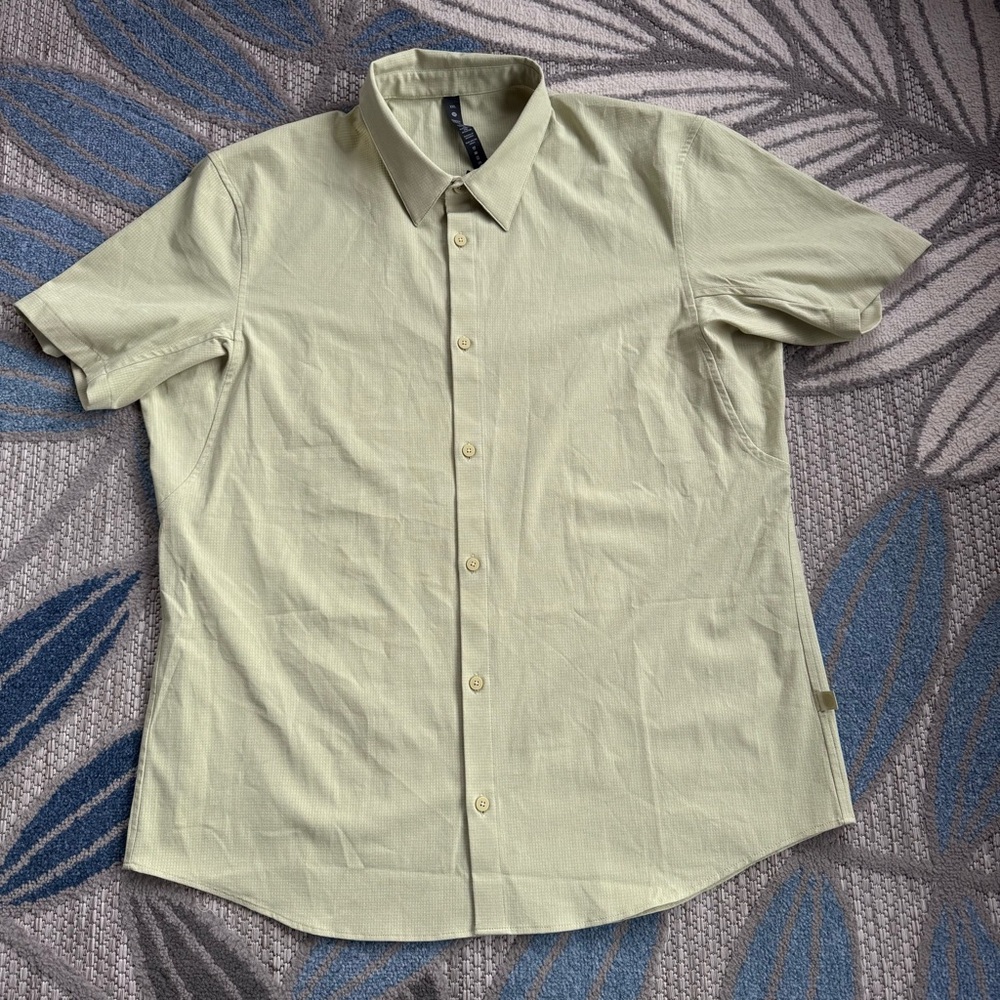 Lululemon Men’s Airing Easy Long Sleeve Shirt
Heathered Dew Green Size XXL - Picture 3 of 6